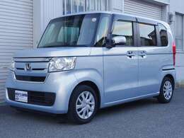 ワンズアームズのスタッフは国家資格整備士です。自社整備工場完備で、仕入れから販売、買取、修理、アフターフォローまで国家資格整備士が行い、良質安心な車両を安価にご提供出来るよう、日々、努力しております。