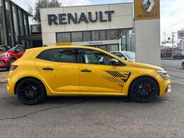 ボディコーティング別途料金にて施工致します。