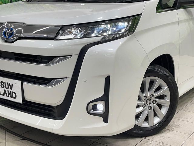 【LEDヘッドライト】悪天候や夜間走行時も良好な視界を確保し安心して運転できる高輝度LEDヘッドライトを装備！点灯速度が早く、消費電力も抑えられています。