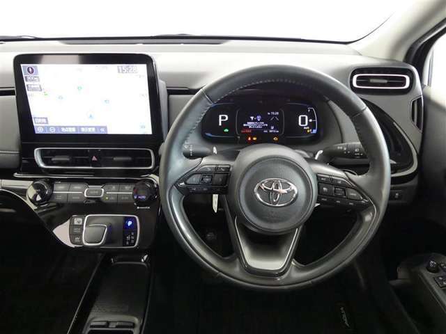 見通しのよいすっきりとした視界で、誰でも運転しやすいです。運転のしやすさは疲れにくさにも繋がりますよ♪