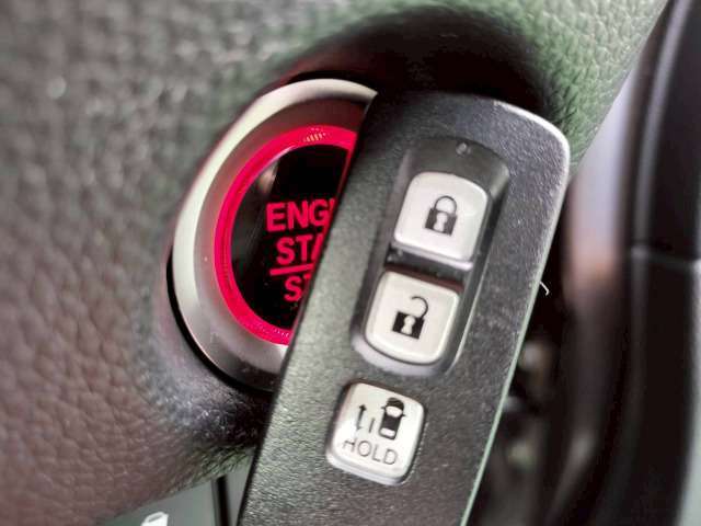 当店は自動車保険も取り扱いしております。保険内容の見直しなどもお気軽にご相談下さい