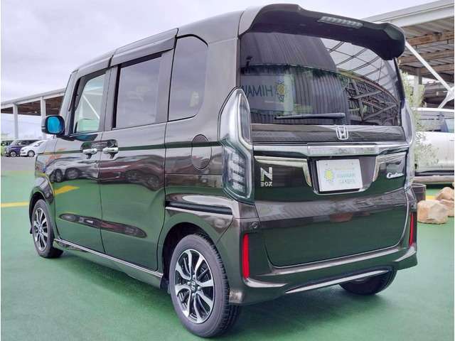 当社提携工場にて全26項目の法定12ヵ月点検の上、整備を実施いたします。エンジンオイル、エレメント、ワイパーゴム等の消耗品の交換も実施させて頂きます。