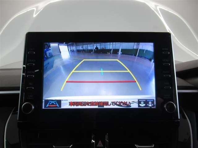 バックモニターがついていますので、バックでの駐車が苦手な方でも大丈夫です　実際のバック駐車は目視確認と合わせてお使い下さい