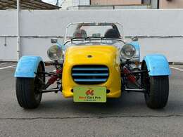 当店在庫は外装、内装クリーニング後に展示し、併せて事故修復歴の有無、メーター改ざん歴の有無も第三者機関による検査を全台実施しております。車検、整備、鈑金塗装も自社で対応できますのでご安心ください。