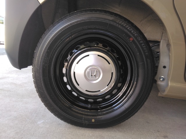 ホンダ純正のホイールキャップが装備されています。