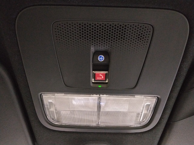 Honda CONNECT搭載！Honda Total Care プレミアムのサービスを利用することができます。詳しくは販売会社へお気軽にお問い合わせください。