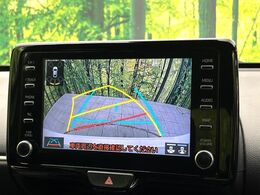 【バックカメラ】駐車時に後方がリアルタイム映像で確認できます。大型商業施設や立体駐車場での駐車時や、夜間のバック時に大活躍！運転スキルに関わらず、今や必須となった装備のひとつです！