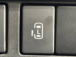 【パワースライドドア】スマートキーや運転席のスイッチでスライドドアの開閉が可能♪電動だから力を入れてドアを開ける必要が無く、小さいお子様でも、重い荷物を持っている時もラクに開け閉めできます♪