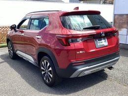 自社整備工場で点検整備をおこなってからお渡ししています。車検が残っている場合は『12ヶ月点検整備』を、車検整備付きの場合は『車検整備』をおこないます。整備費用は車両本体価格に含まれています。