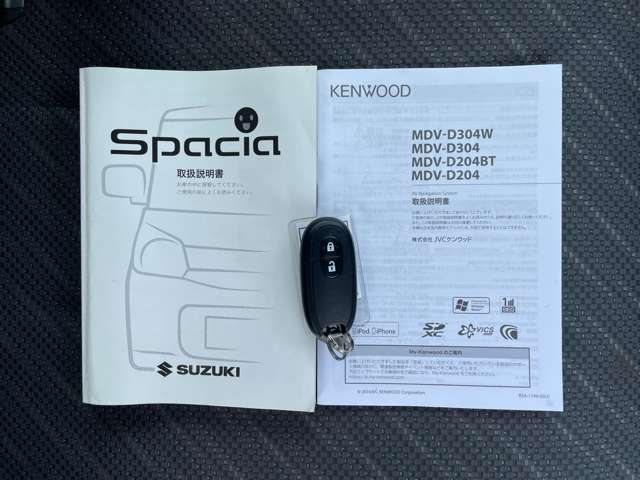 「付属品」　ナビと車両取扱説明書付きです♪