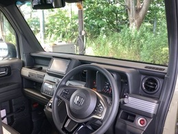 先進の安全運転支援機能【Honda SENSING】を搭載。衝突軽減ブレーキや誤発信抑制機能など様々な機能で安全運転をサポートします。機能一覧はHondaオフィシャルサイトで確認できます。