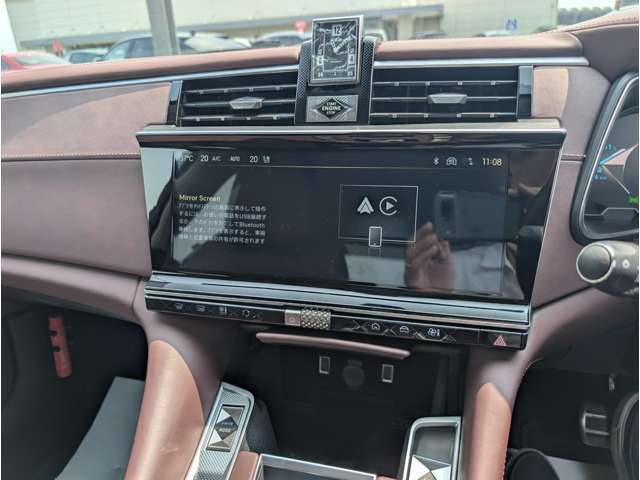 Apple CarPlay/Android Autotに対応したタッチスクリーン/Bluetooth接続によるミュージックプレイヤー接続/ハンズフリー通話