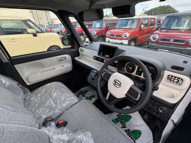 ケイカフェでは、快適なカーライフを過ごしていただくためにオイル交換～定期点検や車検整備なども実施。国土交通省トップランクの指定工場6拠点、認証工場1拠点の体制で高いクオリティの整備を実施しております。