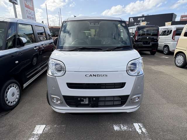 人気の届出済未使用車や厳選中古車を全メーカー豊富に取り揃えております。