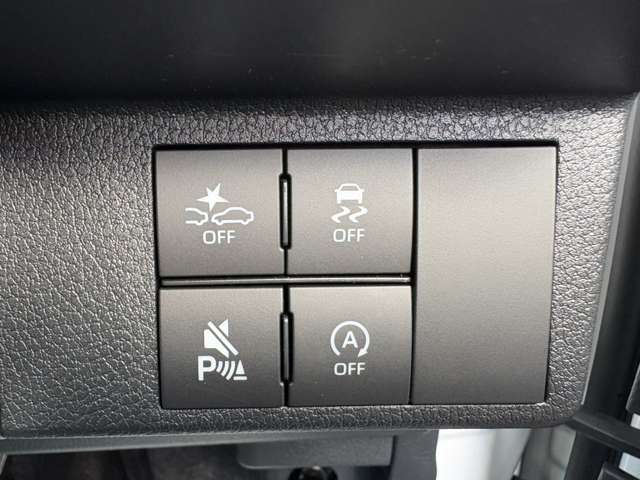 ケイカフェでは、快適なカーライフを過ごしていただくためにオイル交換～定期点検や車検整備なども実施しております。