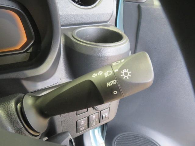 オートハイビームで切り替え自動で夜間の運転楽々。