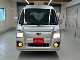 今回紹介させていただく車両は、H24サンバーバンです。グレードはディアス・スーパーチャージャーです。こちらの車両は4WD車です。記録簿（H26/28/30/R2/R4/R6）全て残っております。