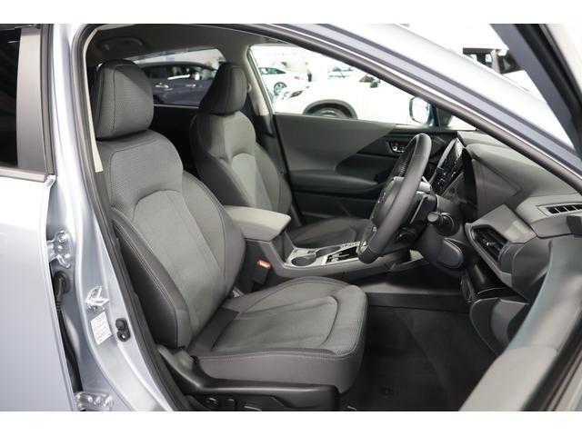 安全運転の基本は正しい運転姿勢をとること。スバルは正しい運転姿勢がとりやすいシート設計をしております。