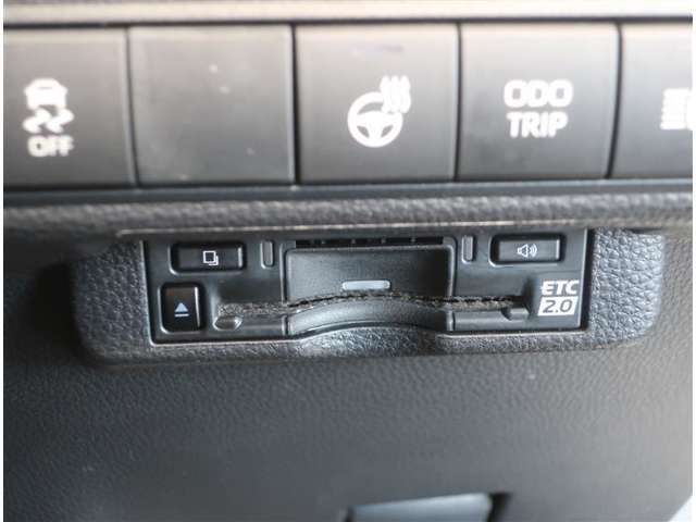 ETC車載器付きです。高速道路の料金所もスムーズに通過できます。