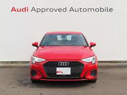 高度な訓練・教育を受けたAudi専門メカニックが、100項目にもおよぶ精密な点検を実施。すべてをクリアしたAudi車だけがあなたのお手元に届けられます。