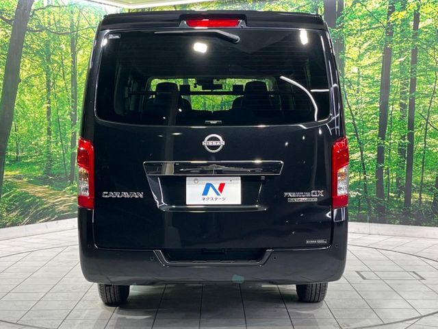 安心の最長10年・走行無制限保証（有償）をご用意。保証内容も充実はもちろん、無料点検＆オイル交換や、年中無休の全国・24時間ロードサービスも付帯されておりますのでご安心下さい。