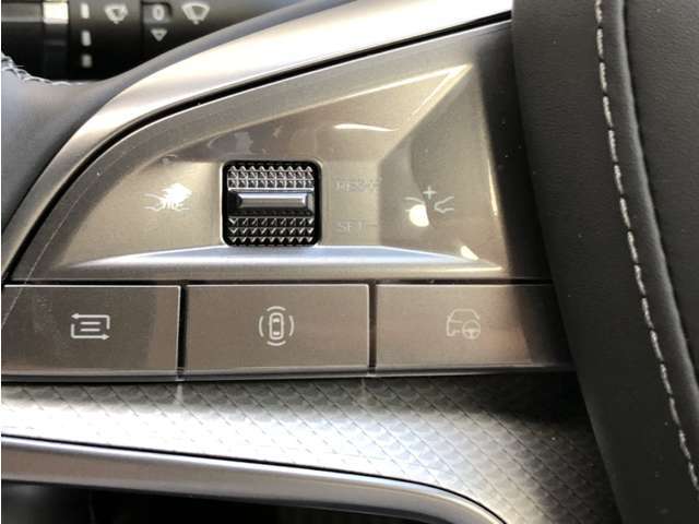 運転支援を初めとしたステアリングスイッチ