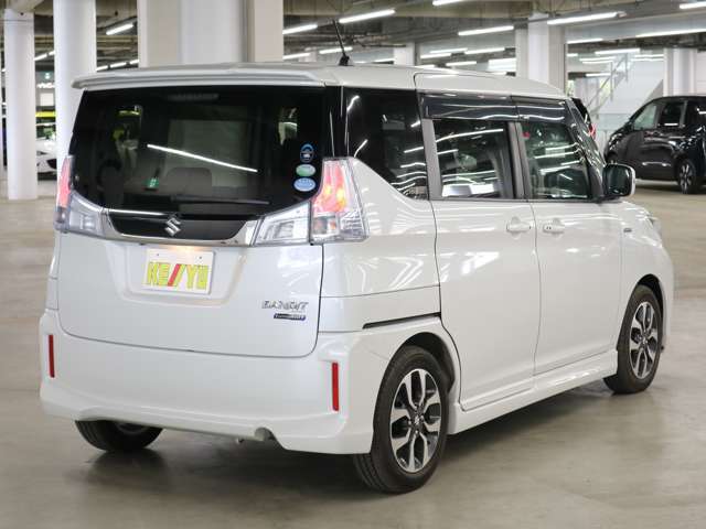 遠方（九州、沖縄除く）のお客様でも陸運局に持ちこまずに名義変更可能ですので店頭納車の場合は余計な諸費用も頂いておりません。遠方陸送納車も格安にてご納車可能です☆自走の場合は交通費相当でお届けも可能です