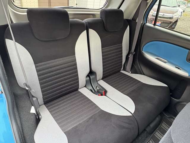 セカンドシートはシミや、汚れなど少なくきれいな状態です！