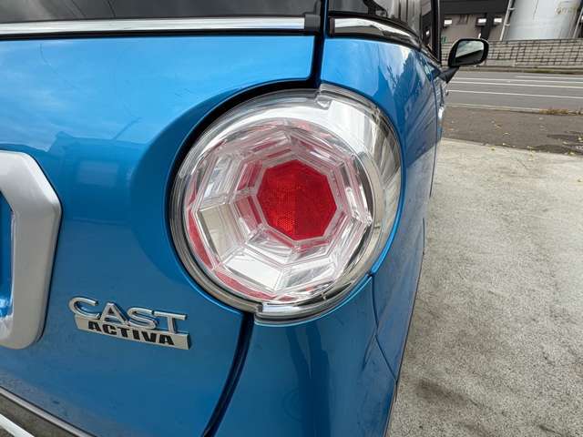 ヘッドライトはクスミなど少なくきれいな状態です！