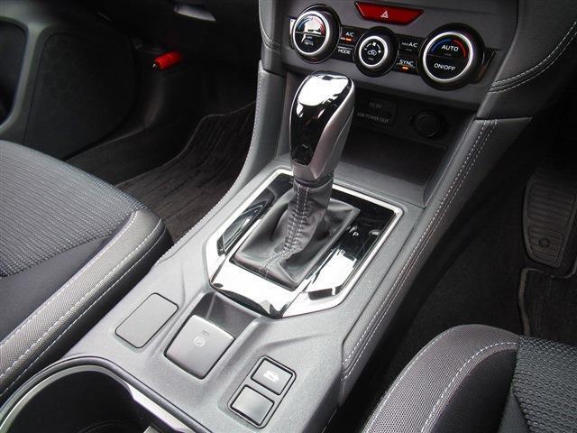 アイサイト・フルセグナビ・バックカメラ・DVD再生・Bluetooth・ETC・USB・ステアシフト・BSM・ACC・レーンキープ・AUTO格納ミラー・ドアバイザー・フロアマット