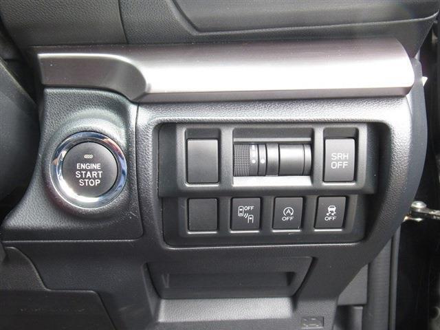 アイサイト・フルセグナビ・バックカメラ・DVD再生・Bluetooth・ETC・USB・ステアシフト・BSM・ACC・レーンキープ・AUTO格納ミラー・ドアバイザー・フロアマット