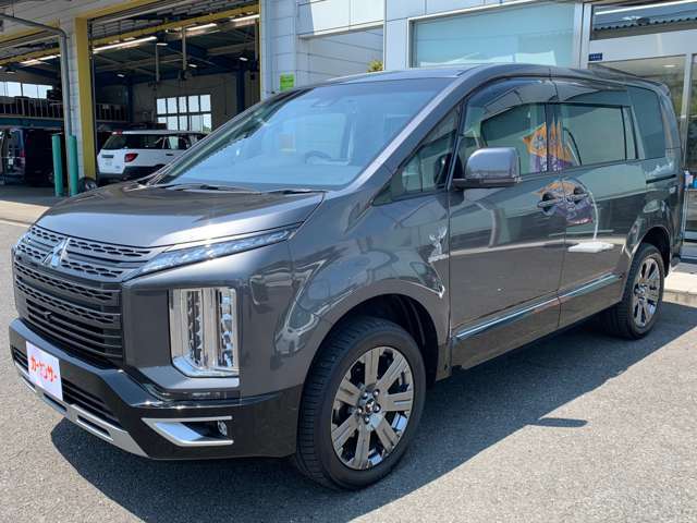 愛車を大切に乗って頂くために、ボディコーディングの施工をお勧めしております。輝くクルマになり日頃の手入れも簡単です。メンテナンスキット・施工証明書が付いてきます！