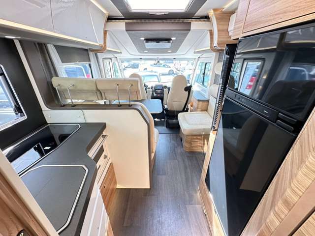 弊社では車両価格に以下の費用が含まれます→登録費用・整備点検費用・架装部の点検費用・行政書士料・車検申請費用・1年保証（一部除外車種あり）納車準備費用・詳しくはスタッフまで！