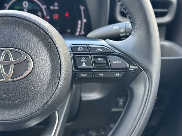 レーダークルーズコントロールやレーントレーシングアシストは、高速道路走行時の負担を軽減してくれます♪