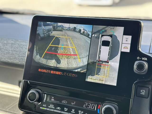 メーカーオプションのパノラミックビューモニターが装着されています♪