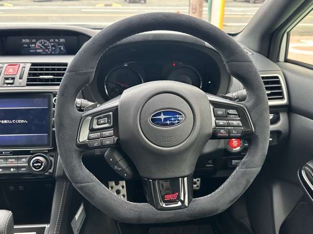 ★修復歴車一切ありません！それどころか、弊社の仕入在庫につきましては、フェンダー、ボンネット、ドアパネル等の交換歴、修理歴のある車両は基本的に仕入れを行いませんので高品質な車両のみ在庫で揃えています！