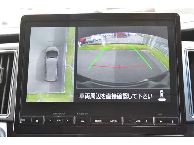 ナビ画面にマルチアラウンドモニター画像を表示できます。