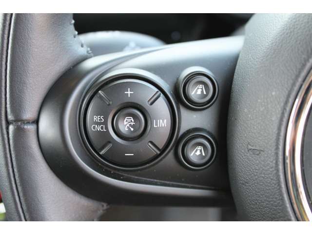 ◆追従式のアダプティブクルーズコントロール付きなので高速走行もとっても楽になりますよ！