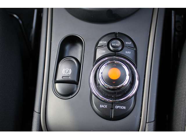 ■納車の際はしっかりとした点検整備を行ってますので遠方の方も安心です。充実の長期保証にも加入できます。