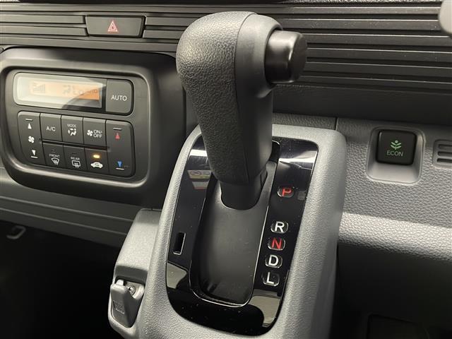 気になる車はお電話やメールで当店にお問い合わせください。なお、お電話での在庫の取り置きはできません。ご来場の際は、商談が重なる事が増えていますので事前に在庫有無をご確認くださいませ。