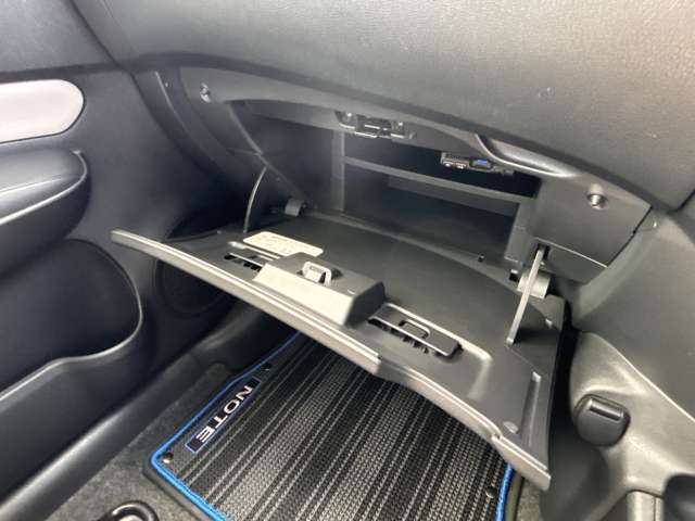 収納スペースもしっかりとあるので、車内を綺麗に保つことができます！