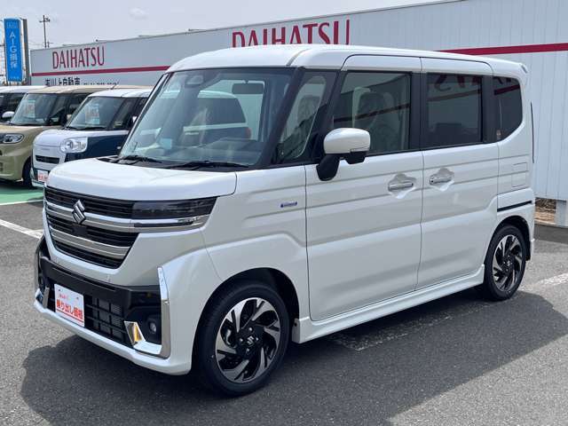 整備工場も併設しております！販売だけでなく、修理・点検・車検・保険・ローン・パーツ取付など何でもご相談ください♪ご納車後のトータルサポートお任せ下さい！