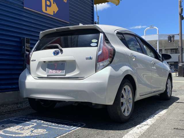 お客様の愛車を長くかわいがっていただけるように、さまざまな設備を揃えております。指定工場併設だからできる安心のアフターケア！一般整備・車検・修理・鈑金まで幅広く対応致します。