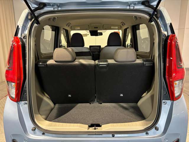 バックドアを開いた状態です☆