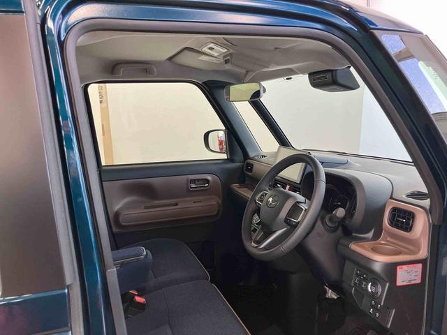 たとえばダイハツのお店にある、たくさんのスマアシ搭載車は、正常に作動する事をしっかり確認します。