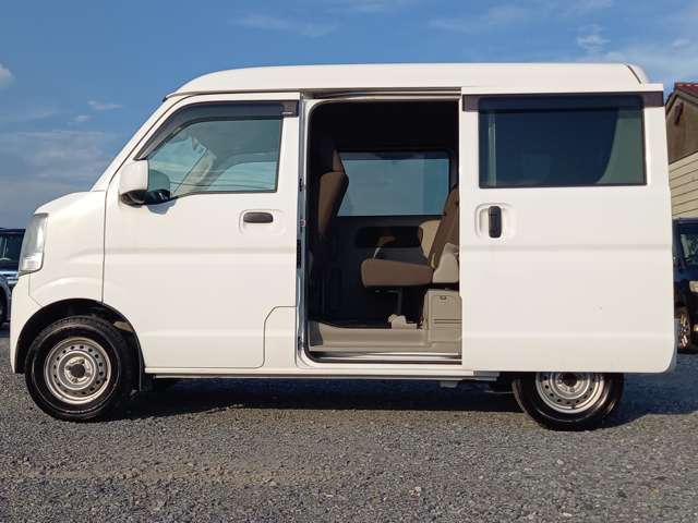＜スライドドア＞荷物の積み下ろしや乗り降りも楽々♪