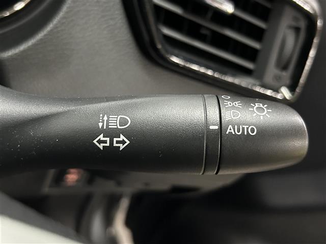 気になる車はすぐにお問い合わせください！画面右側の0066から始まる無料ダイヤルからお問い合わせ下さい！専門スタッフがお車のご質問にお答えいたします！