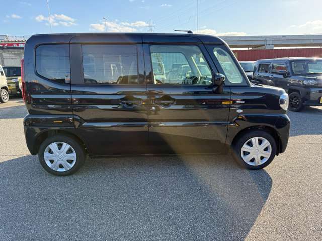 ★充実したキッズスペース★　　★キッズスペースにはDVDの設置や数多くのおもちゃや本などお子様の喜ぶグッズがいっぱい！お子様連れのお客様でも大歓迎です★