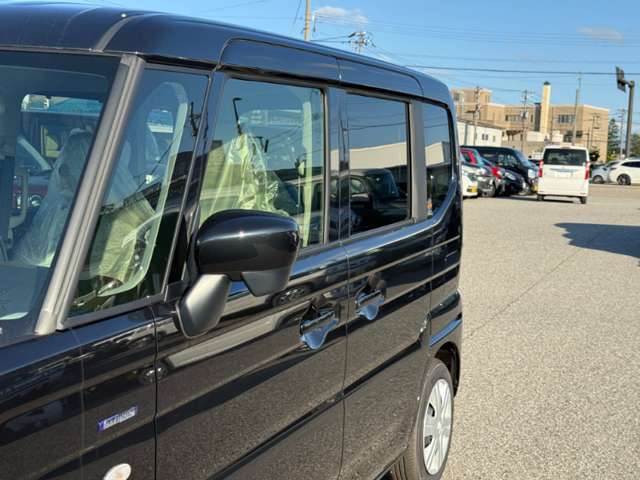 万が一のキズヘコミも迅速に対応いたします！！ 自社鈑金工場を持っているので、自社で修理いたします！！ 仲介料がかからないので安いんです！！