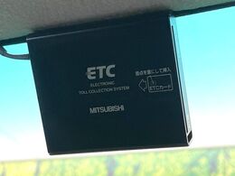 【ETC】高速道路の料金所をストレスなく通過！話題のスポットやサービスエリアに多い「スマートIC」利用時は必須のアイテムです。当店でセットアップを実施、ご納車当日からすぐにご利用いただけます！